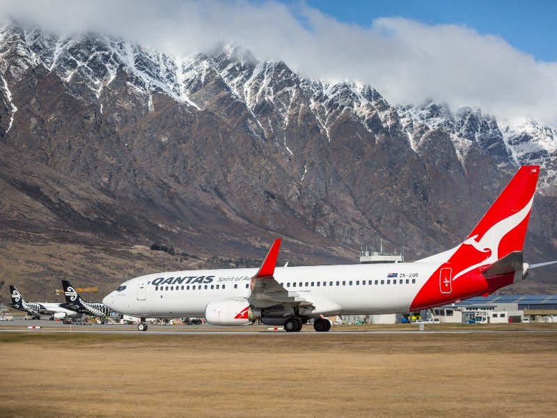 Qantas and Air New Zealand planes in Queenstown