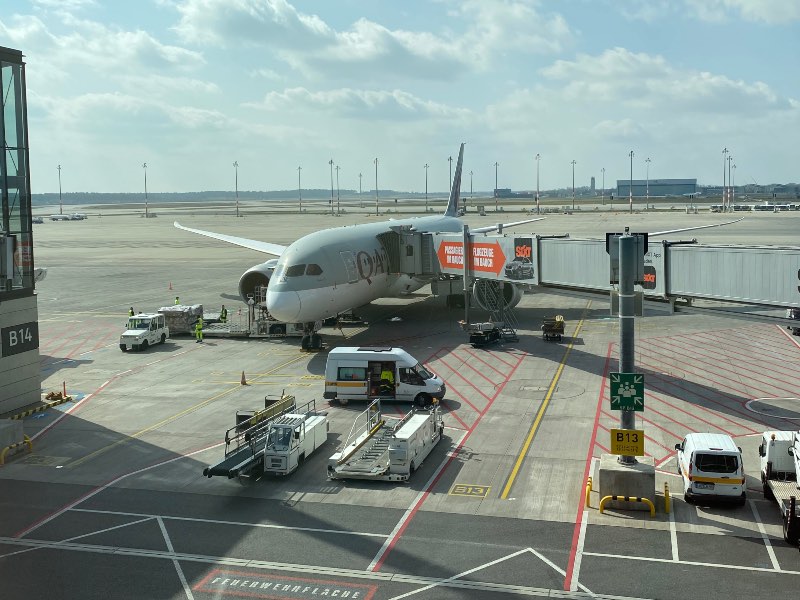 Qatar Airways Boeing 787 at Berlin Brandenburg Airport