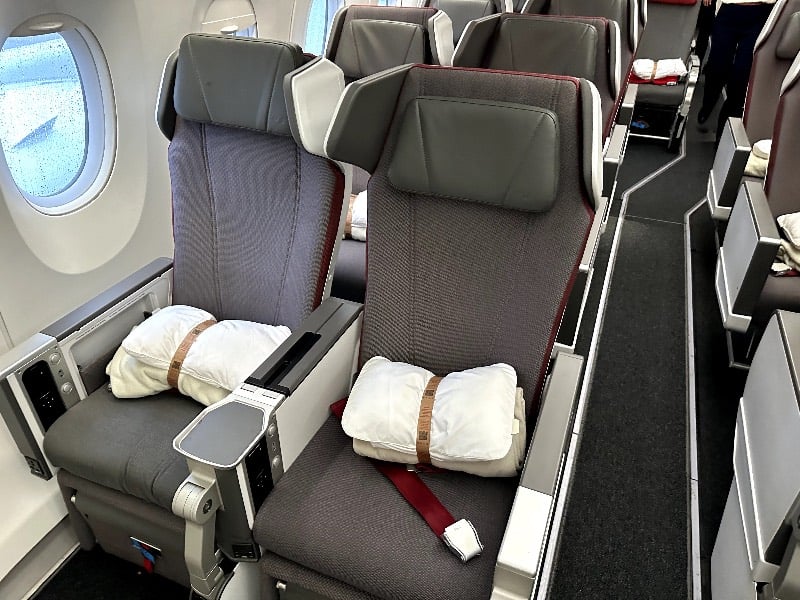 Iberia A350-900 Premium Economy seats