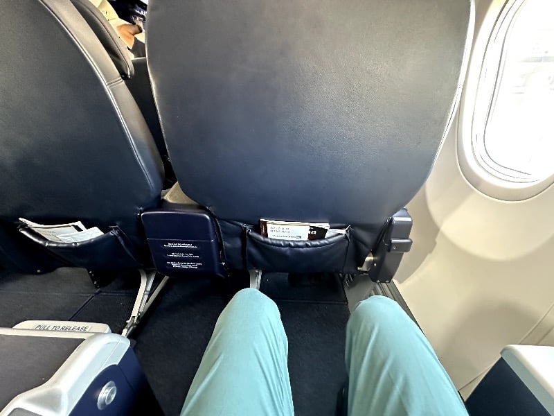 Legroom in Copa Airlines 737 Business Class