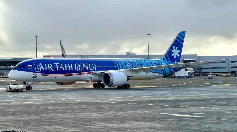 An Air Tahiti Nui Boeing 787 at Auckland Airport