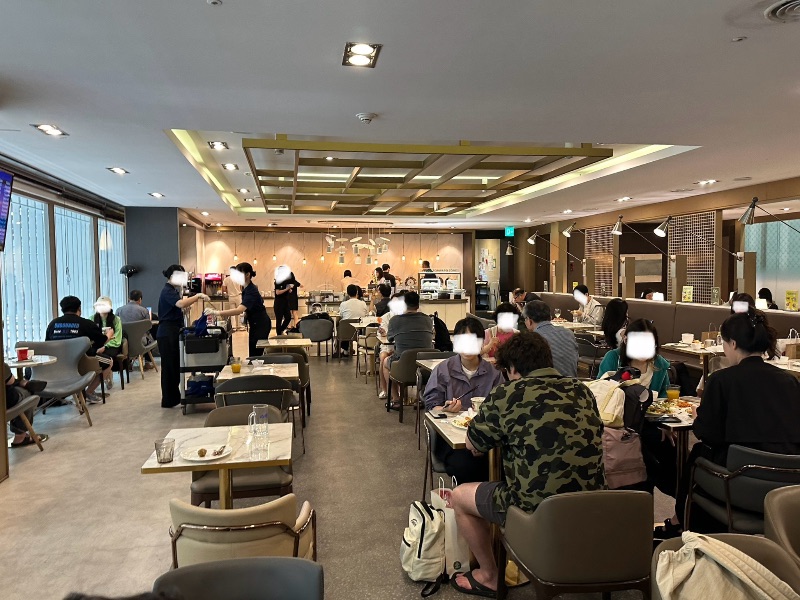 SkyHub Lounge in Incheon Airport Terminal 1