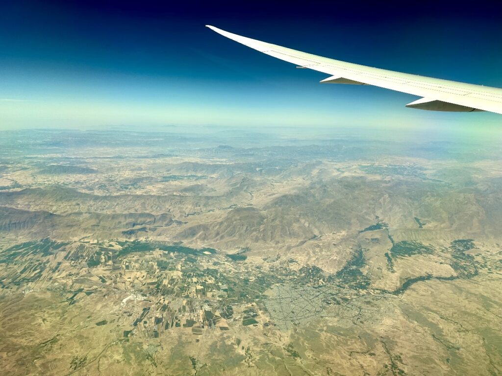 Flying over Iran in a Boeing 787