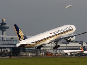 Singapore Airlines Boeing 777 takes off from Changi Airport