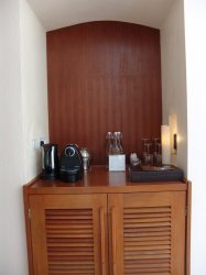 Deluxe Beach Villa - Refreshments Nook.JPG