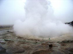 Geysir eruption 2.JPG