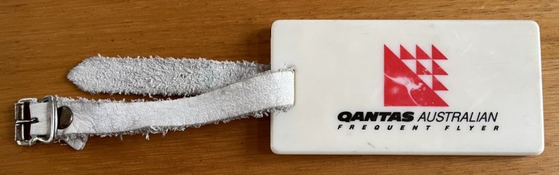 Qantas luggage tag.JPG