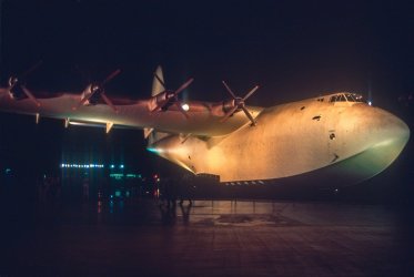 1985-03-17_Long Beach Spruce Goose.jpg