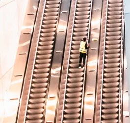 Escalators Cleaner.jpg