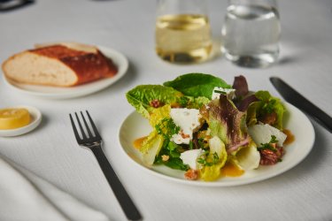 Goats cheese salad with walnut vinaigrette.jpg