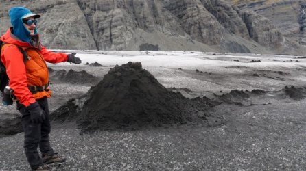 Iceland - Glacier walk Breiðamerkurjökull 2024 06 022.jpg