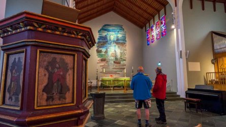 22 Skalholt Cathedral pulpit and altar.jpg