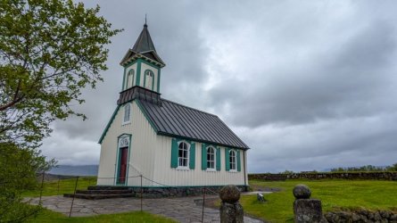 22 Thingvellir church.jpg